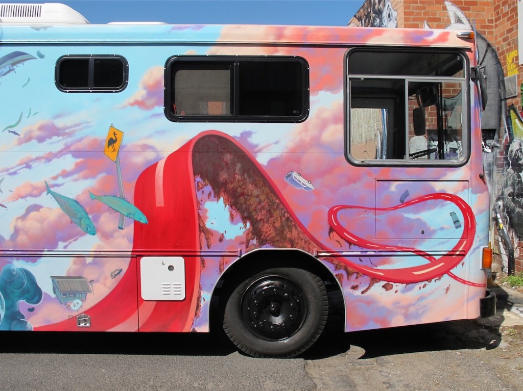 deansunshine_landofsunshine_melbourne_streetart_graffiti_JAWS bus 5