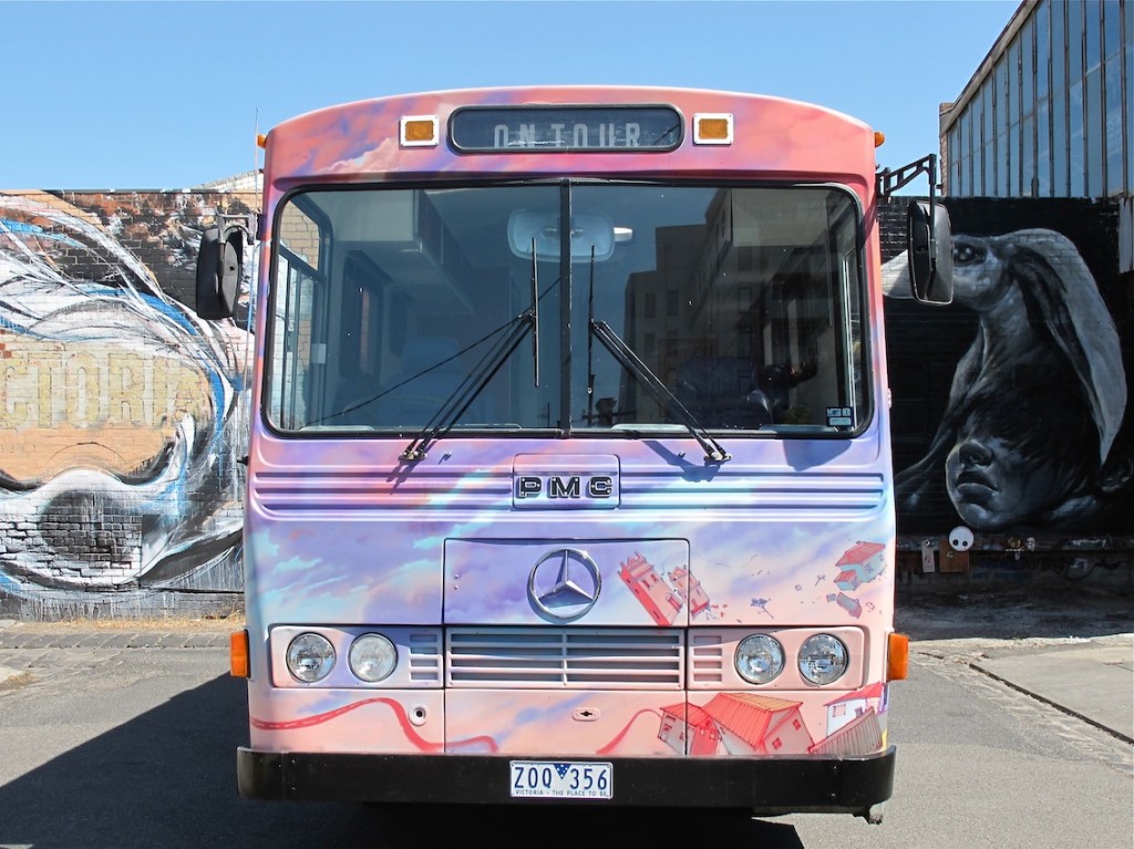 deansunshine_landofsunshine_melbourne_streetart_graffiti_JAWS bus 6