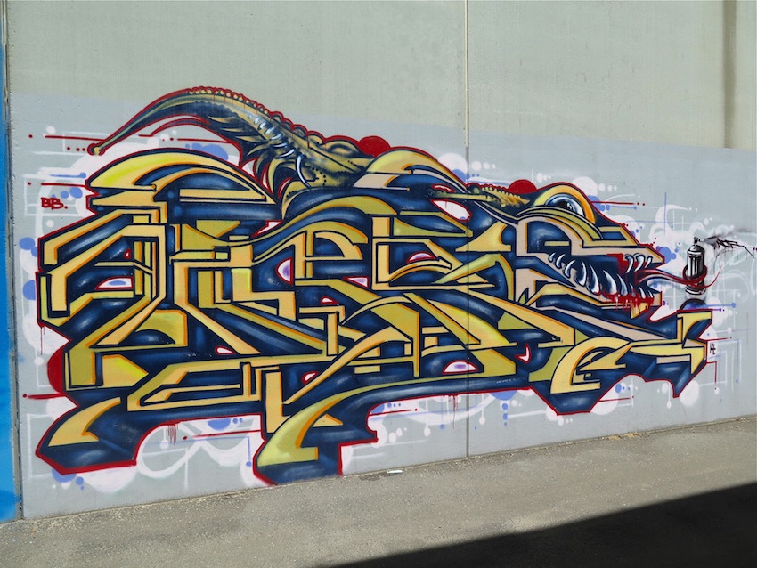 deansunshine_landofsunshine_melbourne_streetart_graffiti_brunswick paint up 3