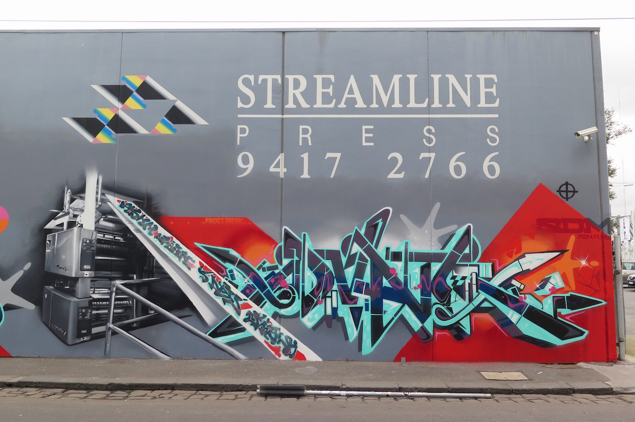 deansunshine_landofsunshine_melbourne_streetart_graffiti_streamline graff wall 2
