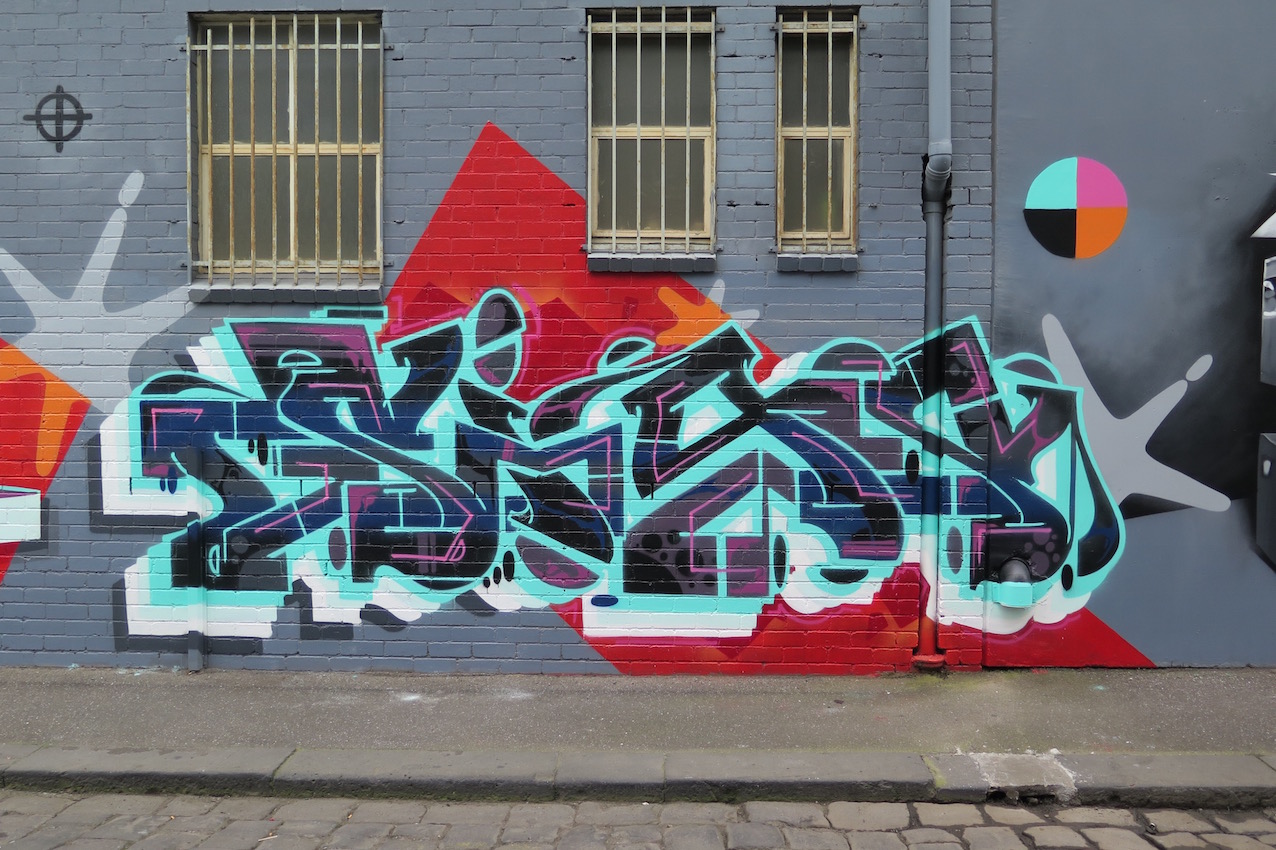 deansunshine_landofsunshine_melbourne_streetart_graffiti_streamline graff wall 4