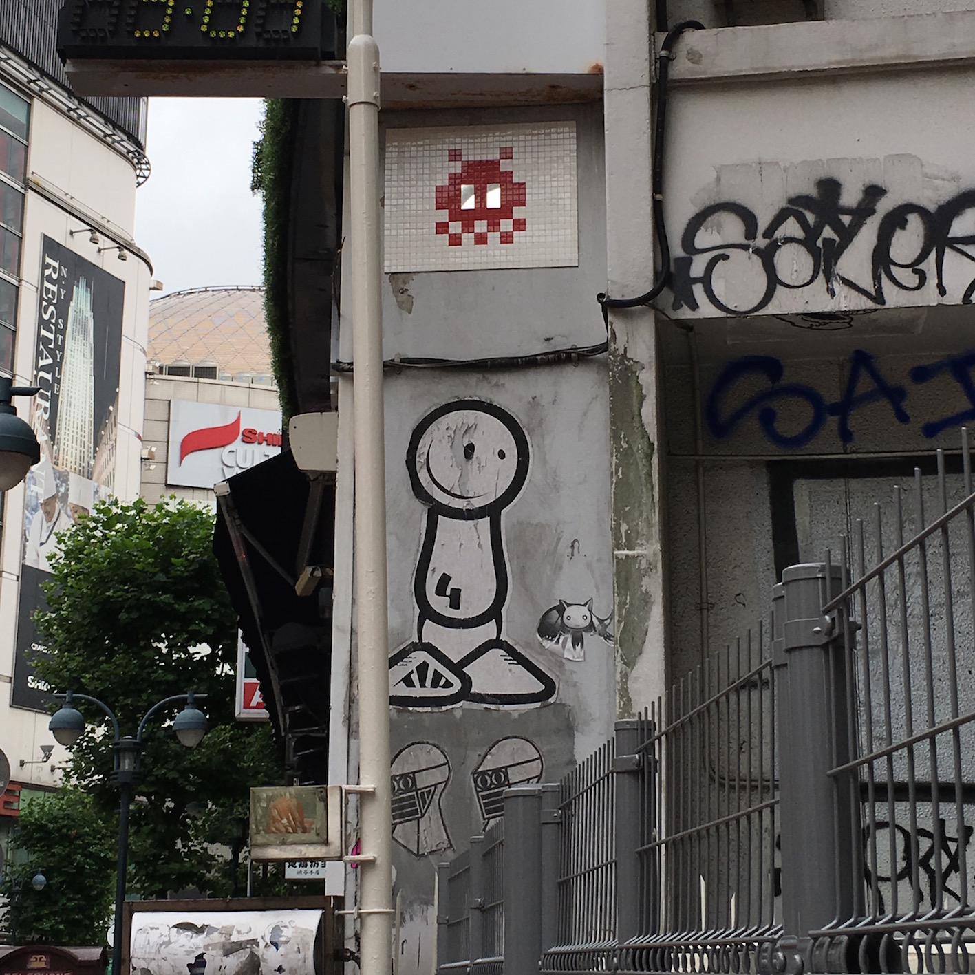 deansunshine_landofsunshine_melbourne_streetart_graffiti_tokyo invader 2