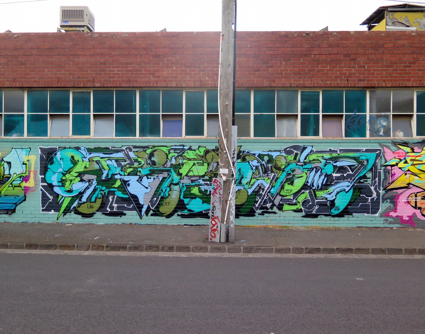 deansunshine_landofsunshine_melbourne_streetart_graffiti_F1 crew brunswick 4